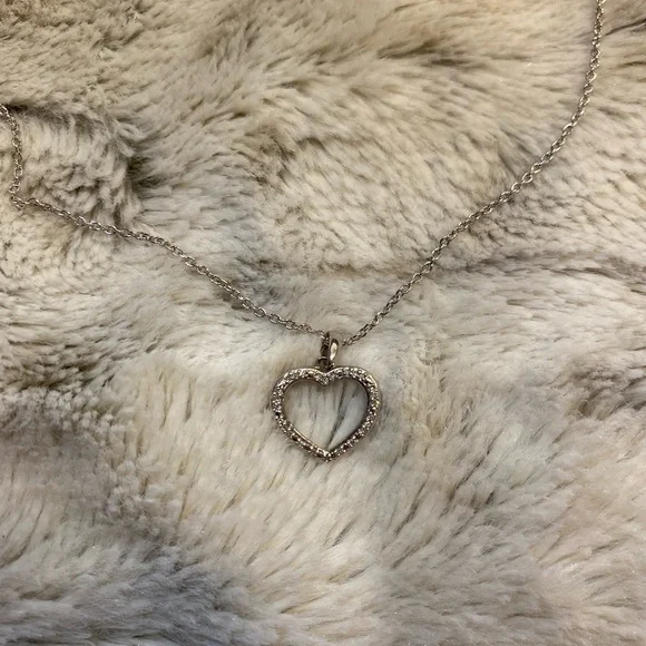 💝Sterling Silver Beautiful Heart Necklace From Something Silver - Picture 2 of 6